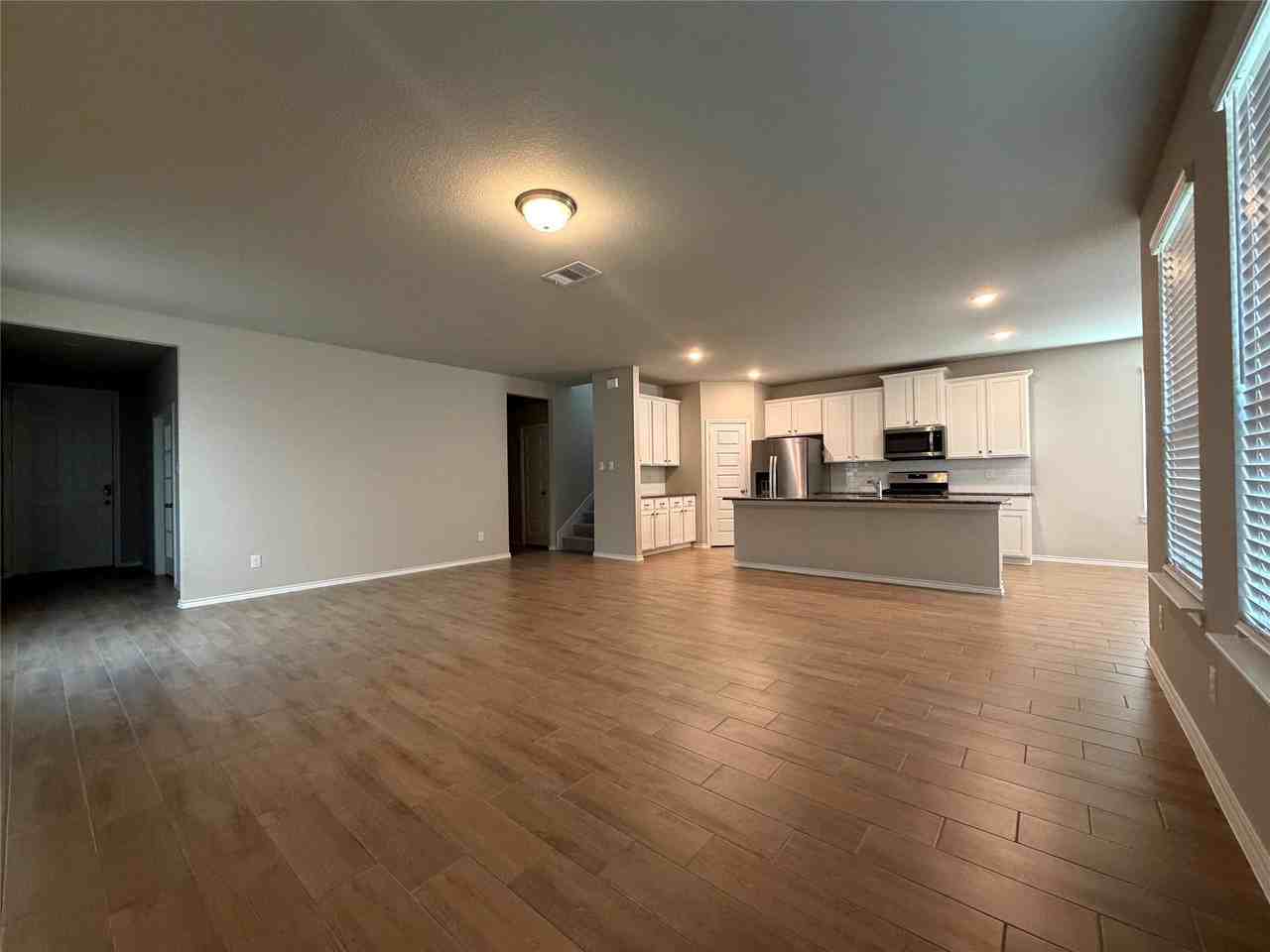 2928 Brittlebush Dr - Photo 3 of 18