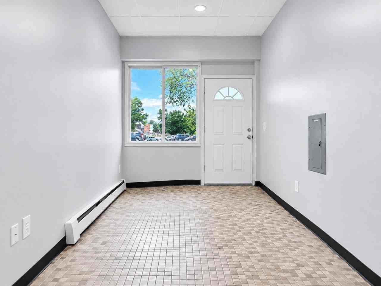 71 Catlin St #L20 - Photo 5 of 15