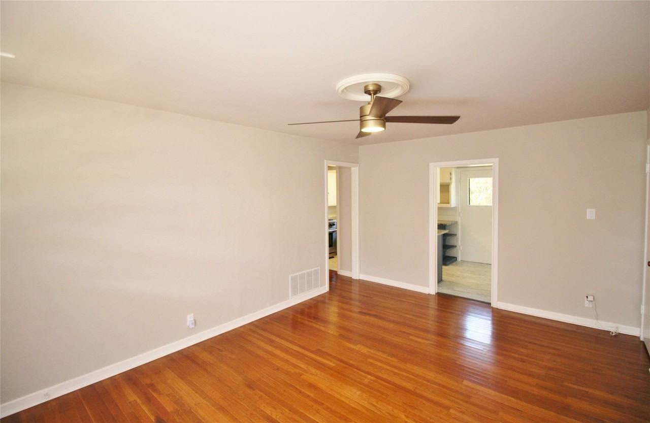 104 Savannah St - Photo 6 of 27