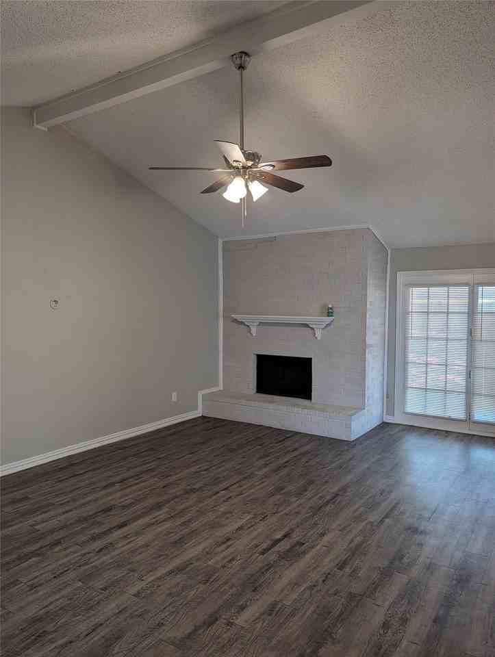 6816 Westglen Dr - Photo 4 of 18