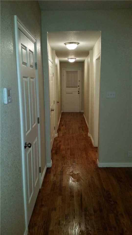1925 W 10th St - Photo 4 of 14