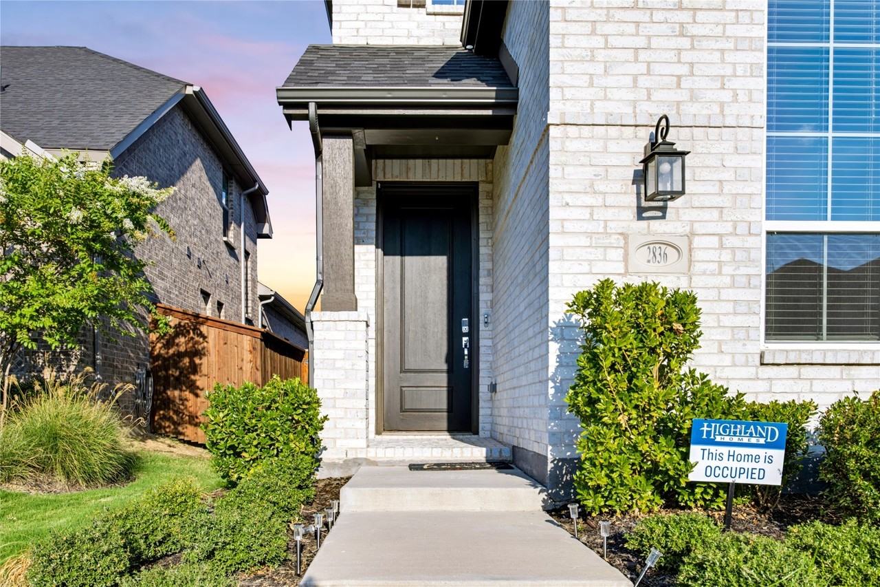 2836 Epping Way - Photo 4 of 40