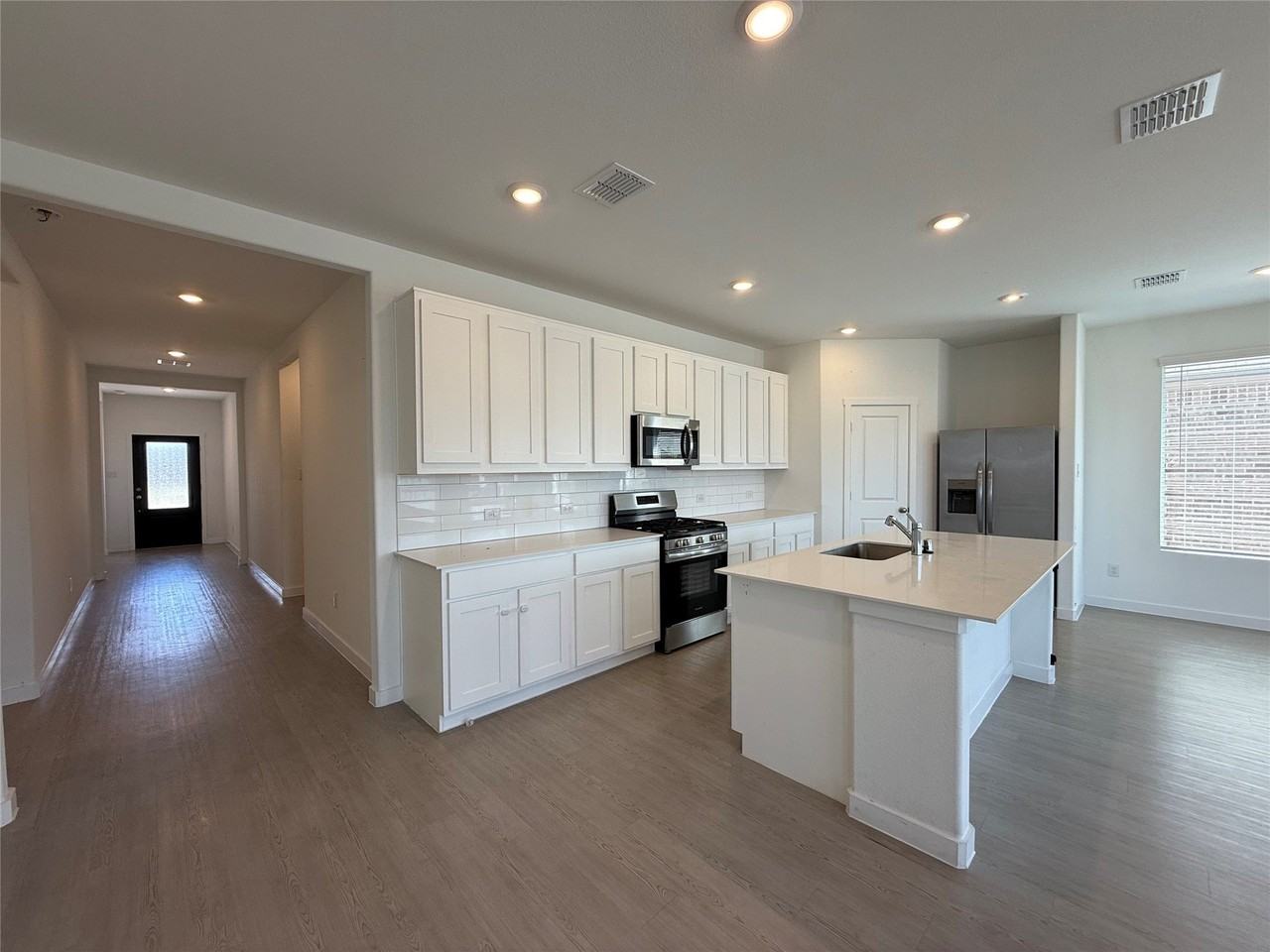 726 Madrono Dr - Photo 6 of 26