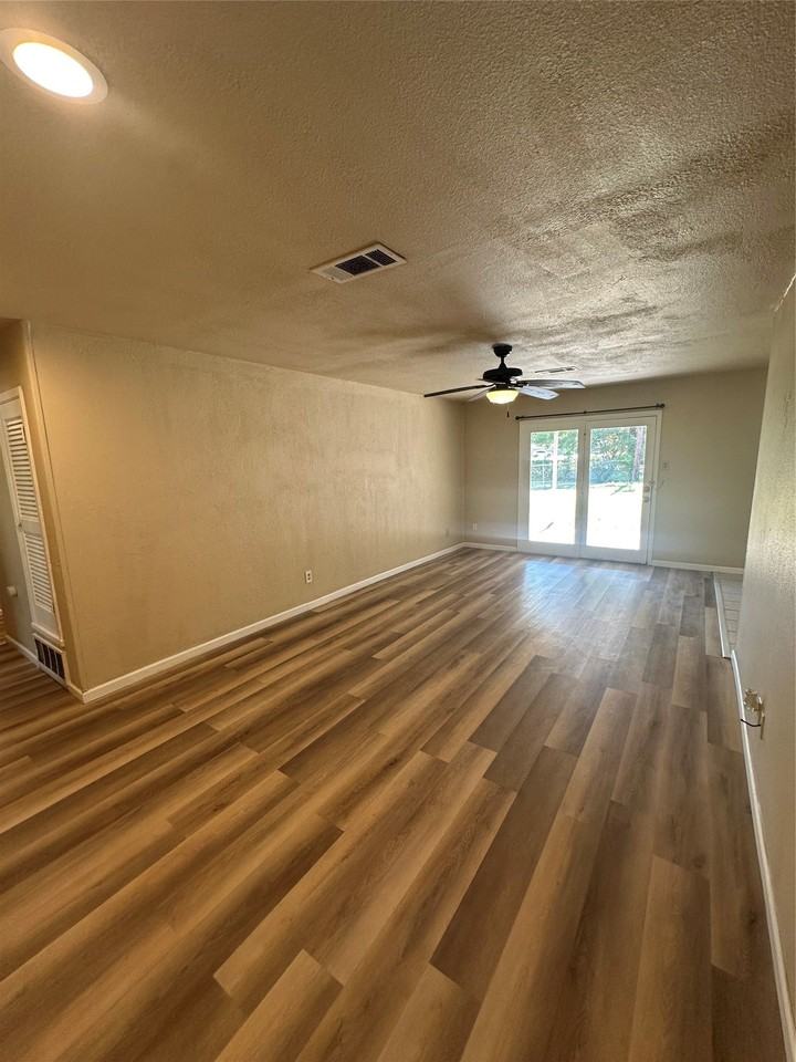 5001 Cummings Dr - Photo 6 of 11