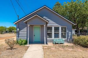 featured image of 1126 N 11th St