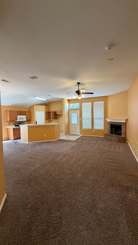 1035 Port Isabel Dr - Photo 4 of 21