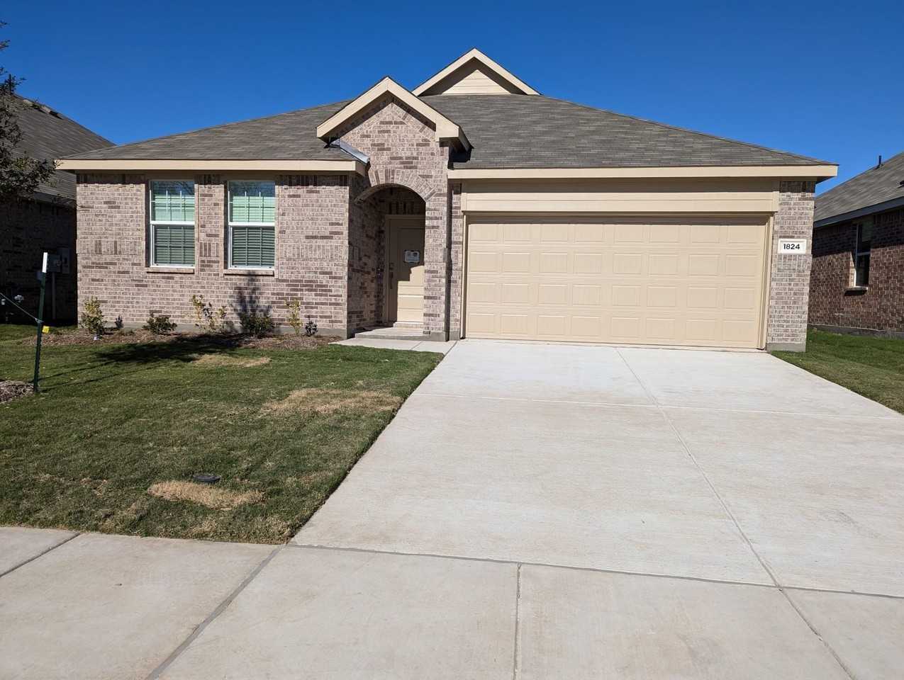 1824 White Ash Way - Photo 3 of 40