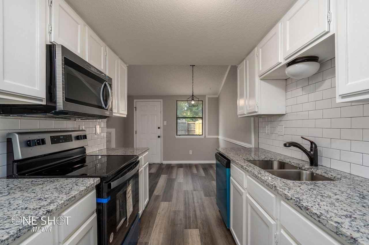 1359 Yeomans Rd - Photo 6 of 20