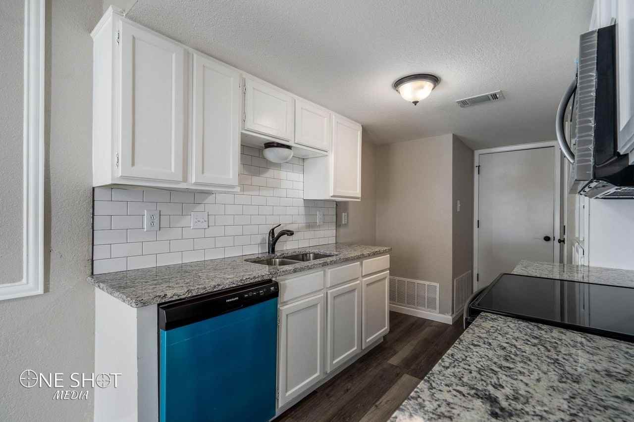 1359 Yeomans Rd - Photo 7 of 20