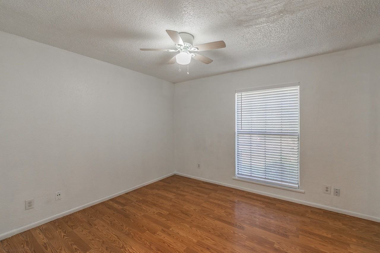 611 Lost Springs Ct #B - Photo 7 of 29