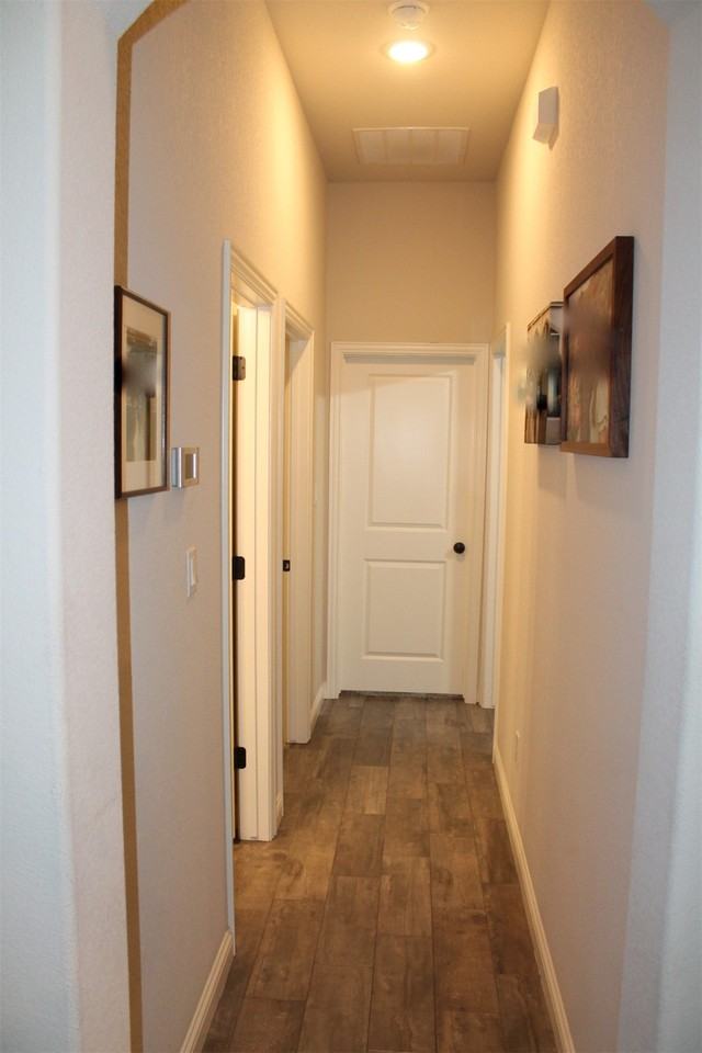 4011 Gallivant Dr - Photo 5 of 14