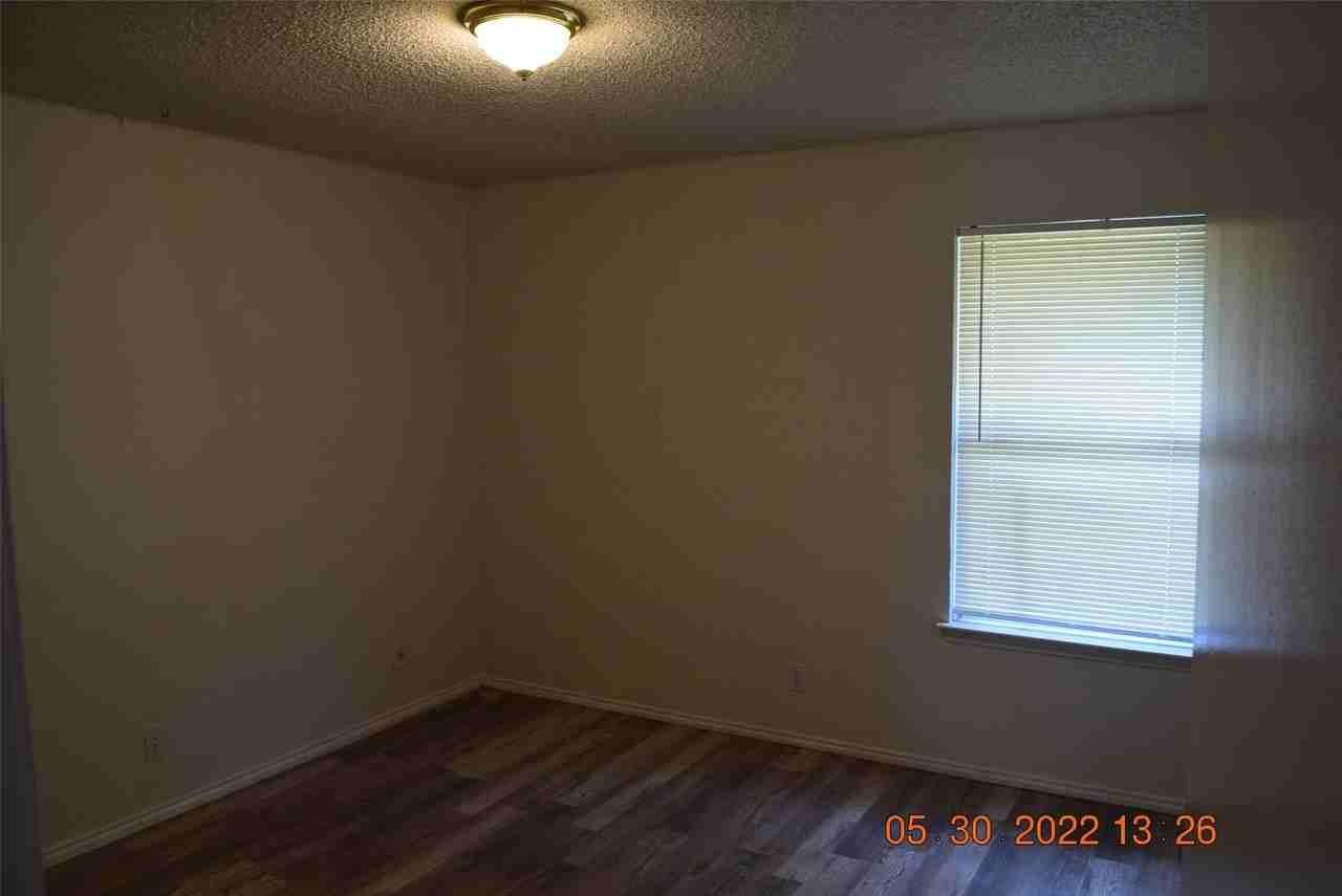 1705 Patricia St - Photo 7 of 10