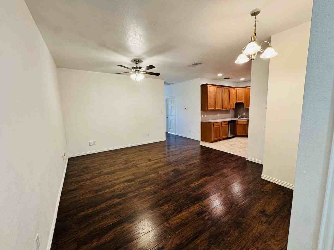 1622 Summer Hill Ct - Photo 2 of 14
