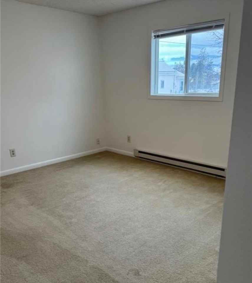 402 5th Ave Se #2 - Photo 4 of 6