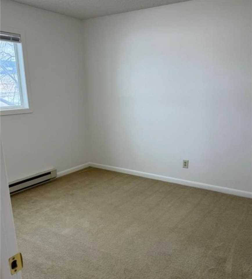 402 5th Ave Se #2 - Photo 6 of 6