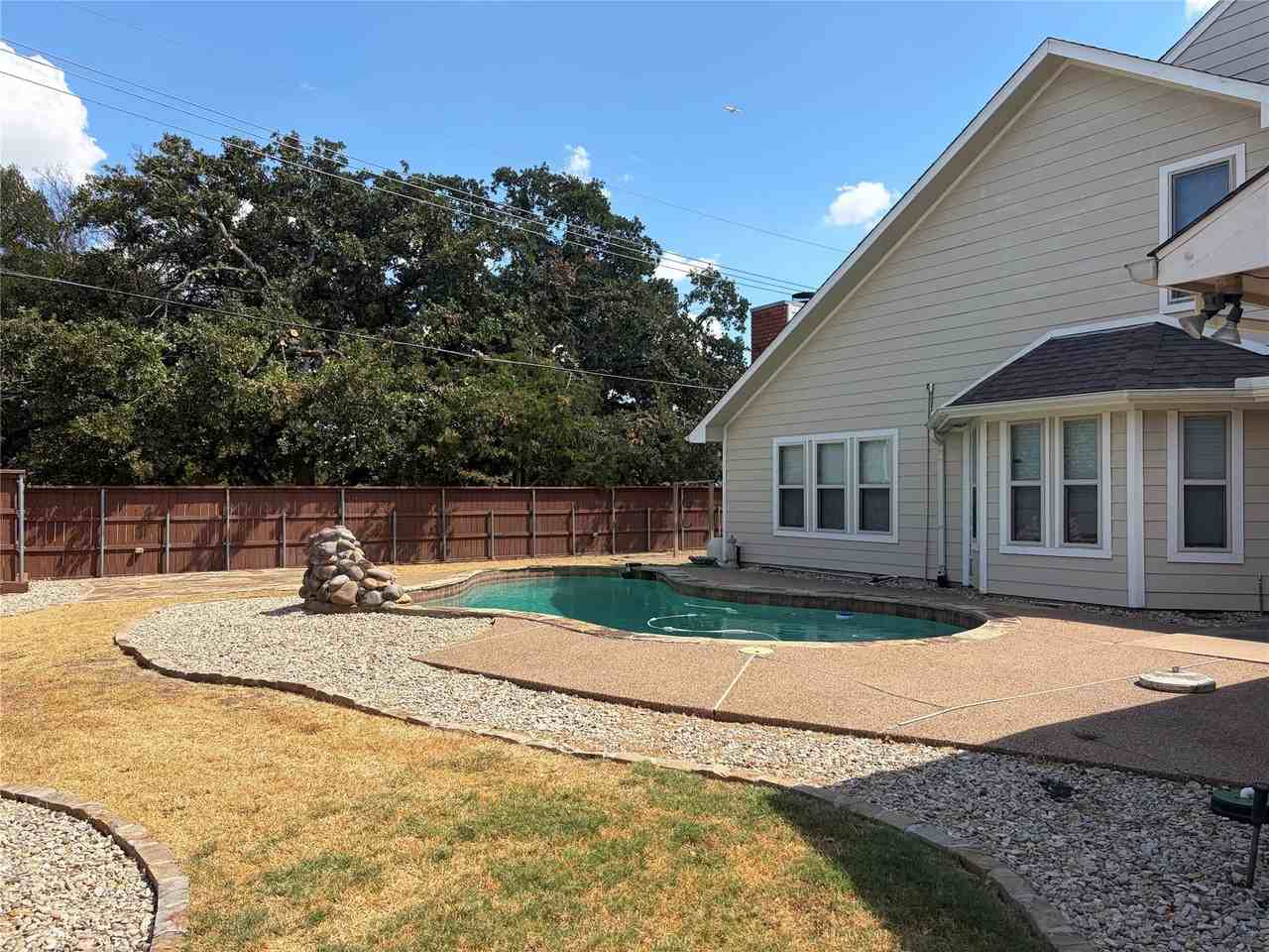 1911 Buffalo Bend Dr
