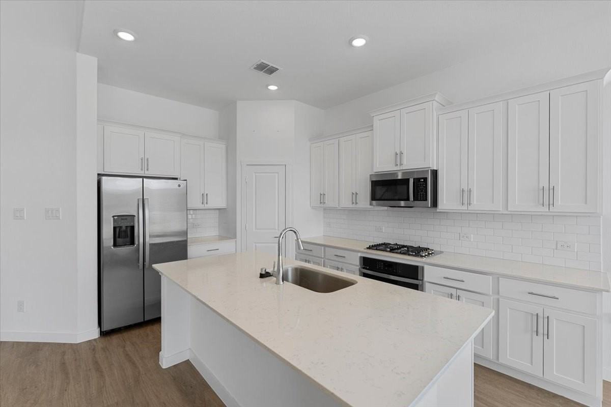3001 Brainerd Dr - Photo 4 of 20