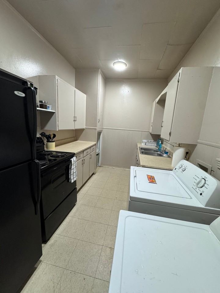 2379 Highland Ave - Photo 4 of 4