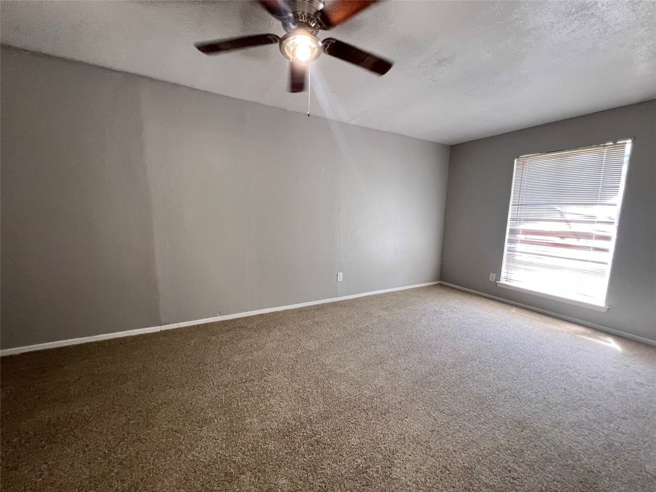 4114 Ladale Dr - Photo 3 of 5