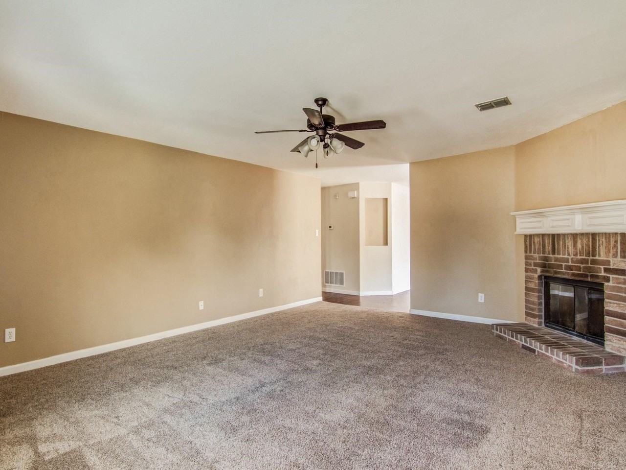 13120 Barbarosa Dr - Photo 3 of 25