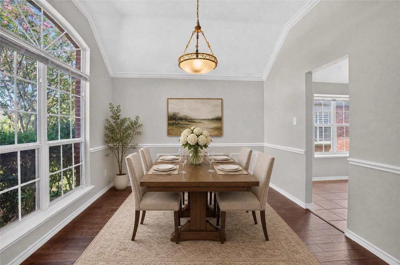 3711 Musketeer Dr - Photo 3 of 28