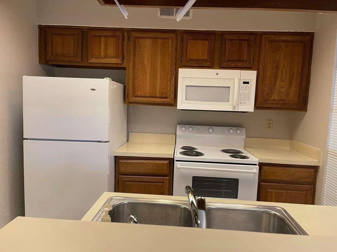 3110 Devonshire Dr #216 - Photo 4 of 17