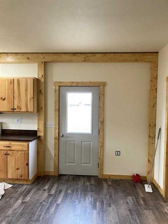 28 Moonlite Dr - Photo 2 of 10