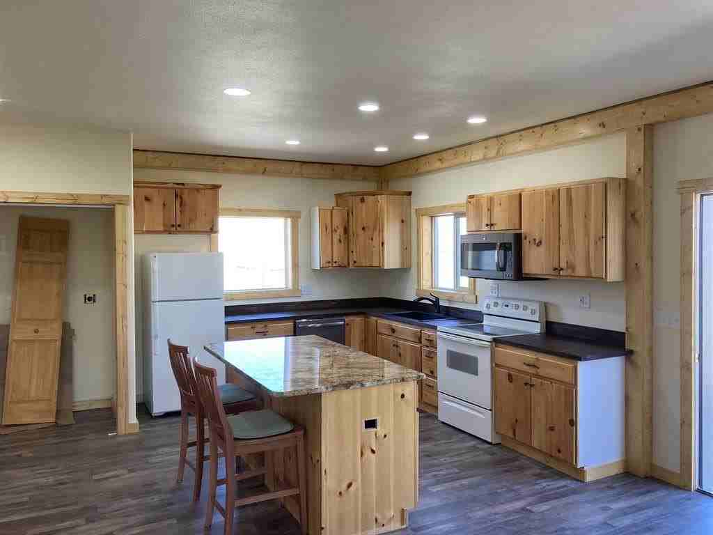 28 Moonlite Dr - Photo 3 of 10