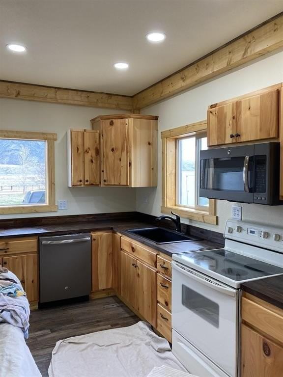 28 Moonlite Dr - Photo 4 of 10