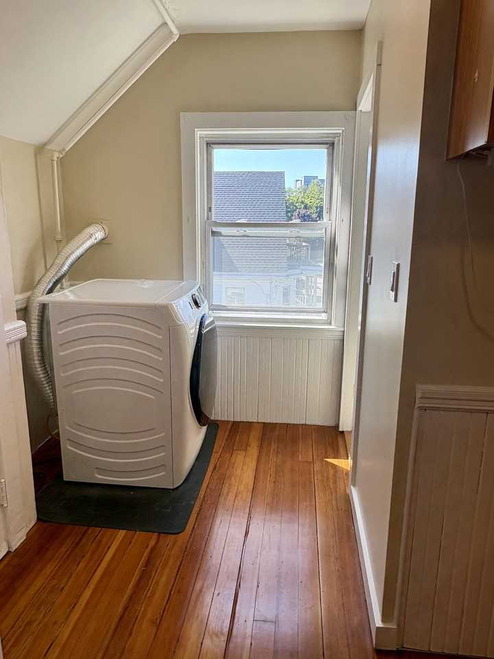 137 Whitwell St #3 - Photo 6 of 22