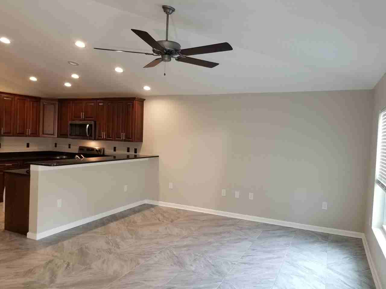 508 Se 7th Ave - Photo 5 of 12