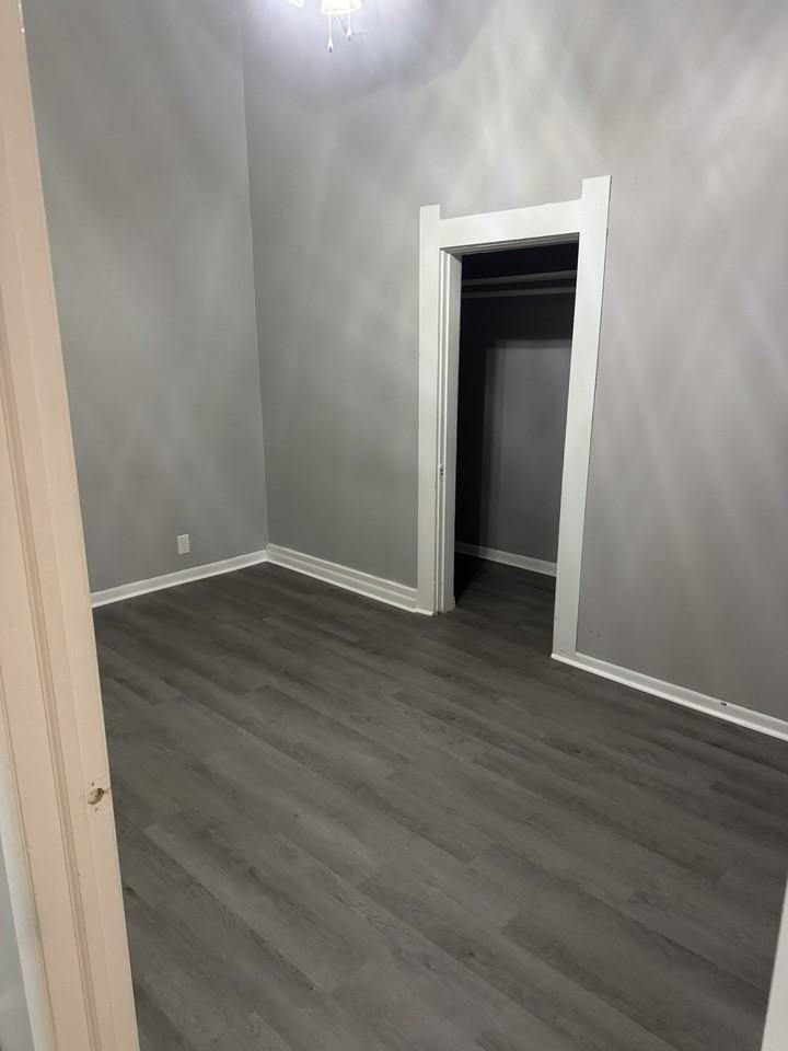 111 E Main St #B - Photo 3 of 5