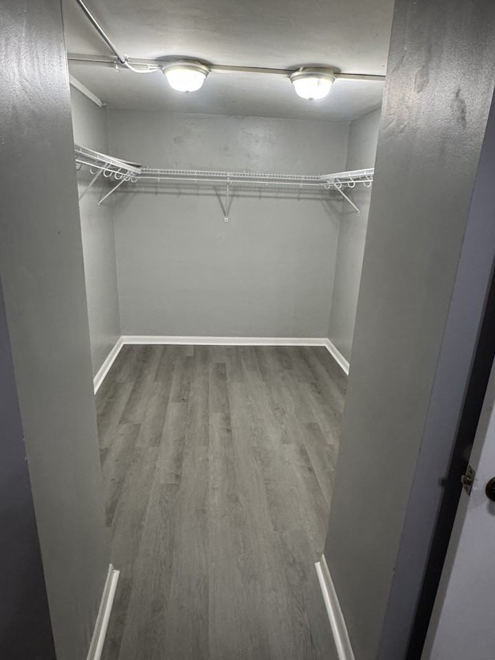 111 E Main St #B - Photo 4 of 5