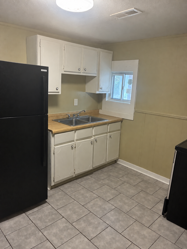 2356 Felton Ave #1 - Photo 4 of 23