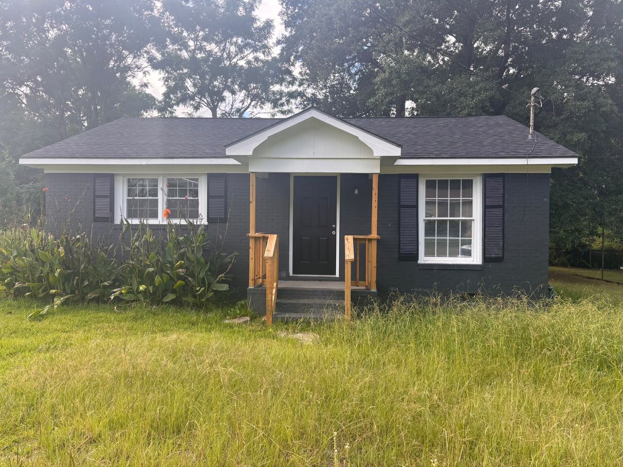 25 Clearview Ave #1