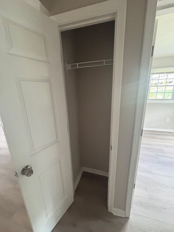 25 Clearview Ave #1 - Photo 4 of 14