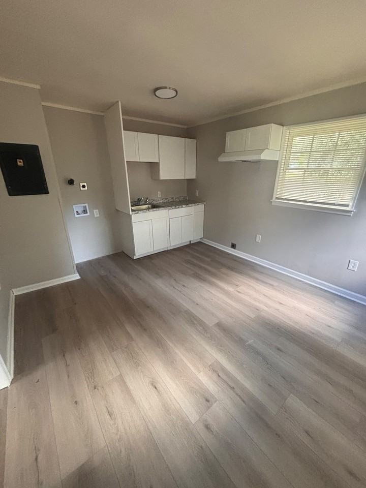 25 Clearview Ave #1 - Photo 5 of 14