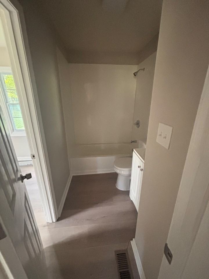 25 Clearview Ave #1 - Photo 7 of 14