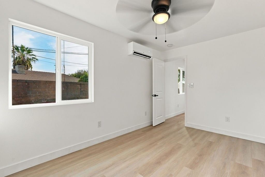 1515 W Evans St #2 - Photo 7 of 11