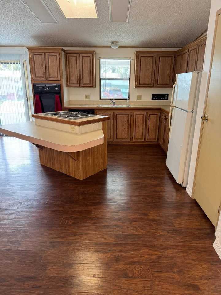 450 Country Oaks Dr - Photo 5 of 50