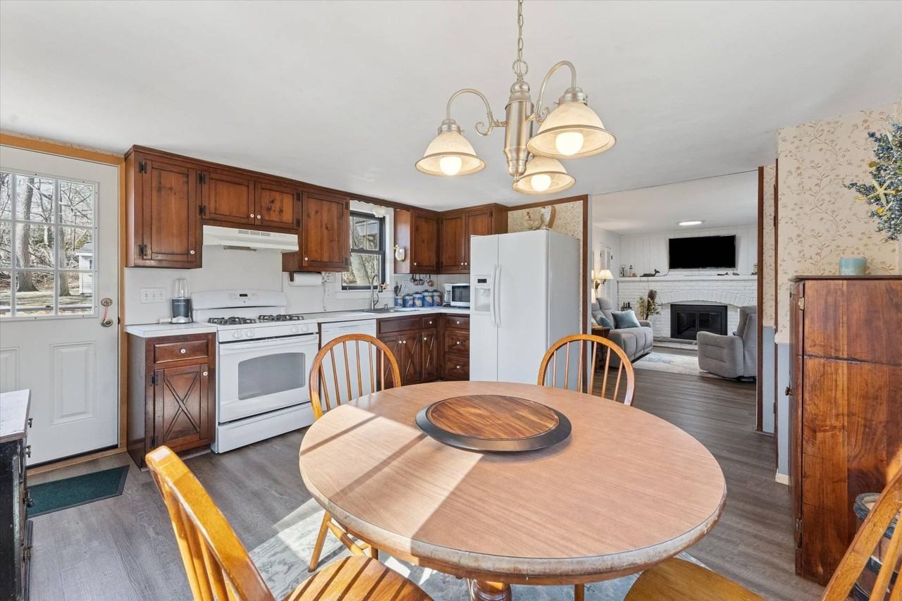 20 Hildreth St - Photo 4 of 25