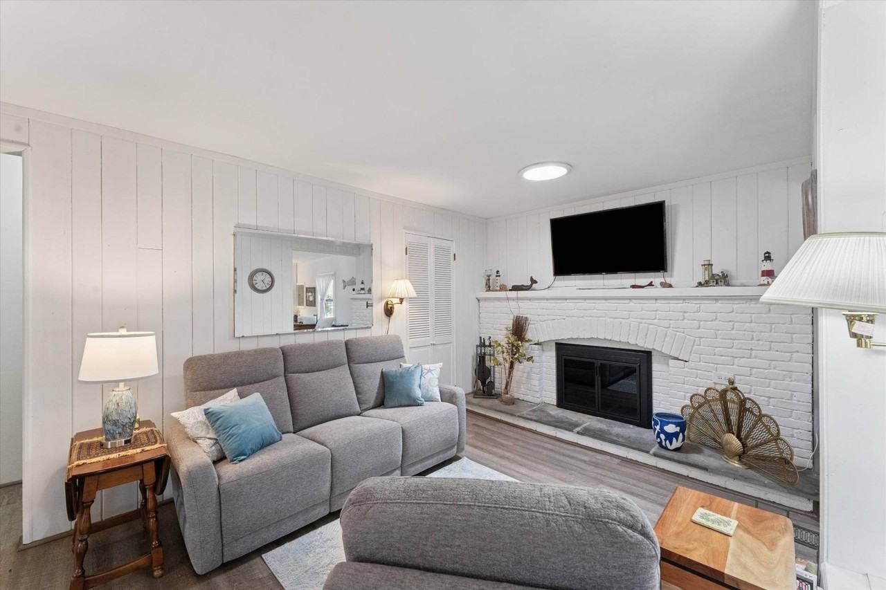 20 Hildreth St - Photo 7 of 25