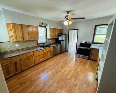 38 Hall Ave - Photo 6 of 16