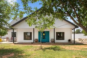 featured image of 10799 E Drake St