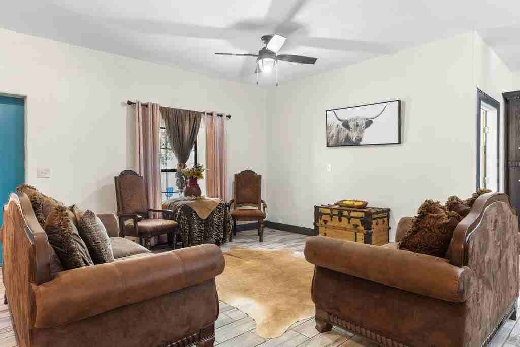 10799 E Drake St - Photo 2 of 15