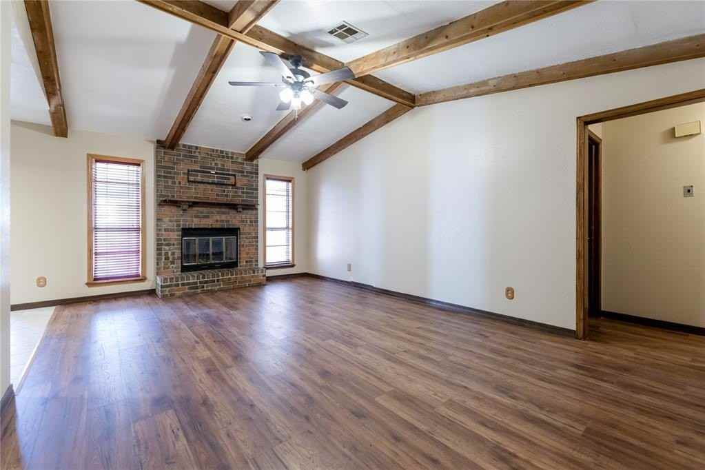 110 Peggy Dr - Photo 4 of 20