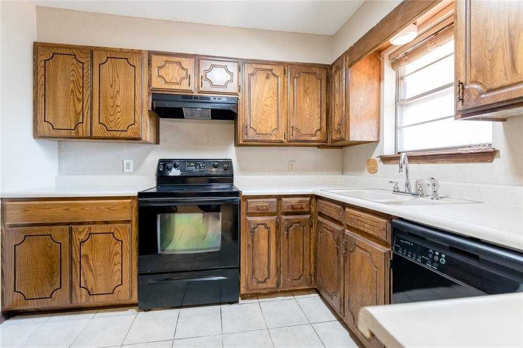 110 Peggy Dr - Photo 5 of 20