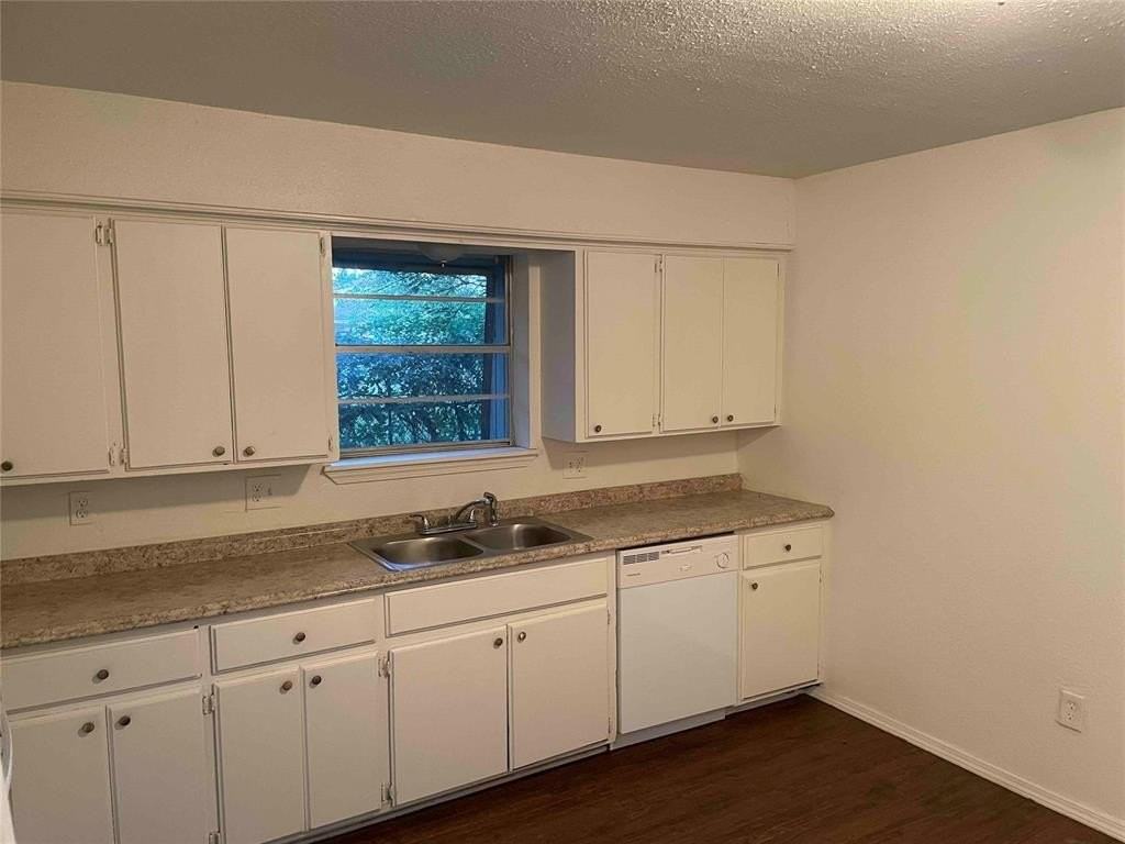 917 Acacia Cir - Photo 3 of 13