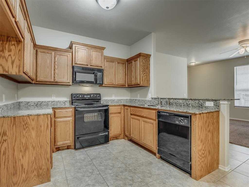 11205 Nw 6th Ter - Photo 6 of 23