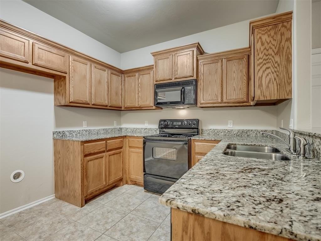11205 Nw 6th Ter - Photo 7 of 23